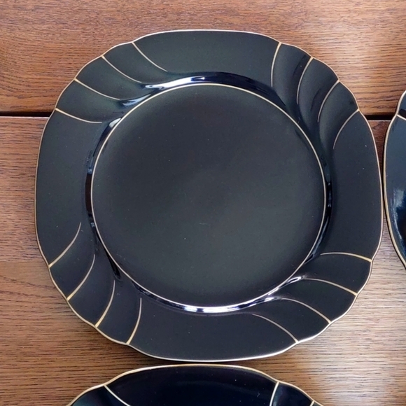 Wave Golden Black Dinner Plates Gallery Collections by Ranmaru - Picture 2 of 9